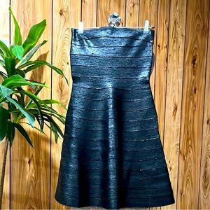 LV's Signature Black Top